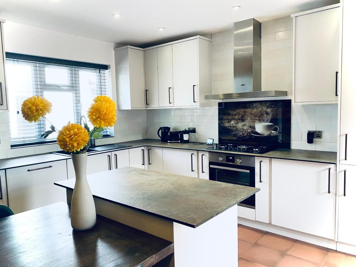 5 Bedroom Bungalow Ascot Racecourse Екстер'єр фото