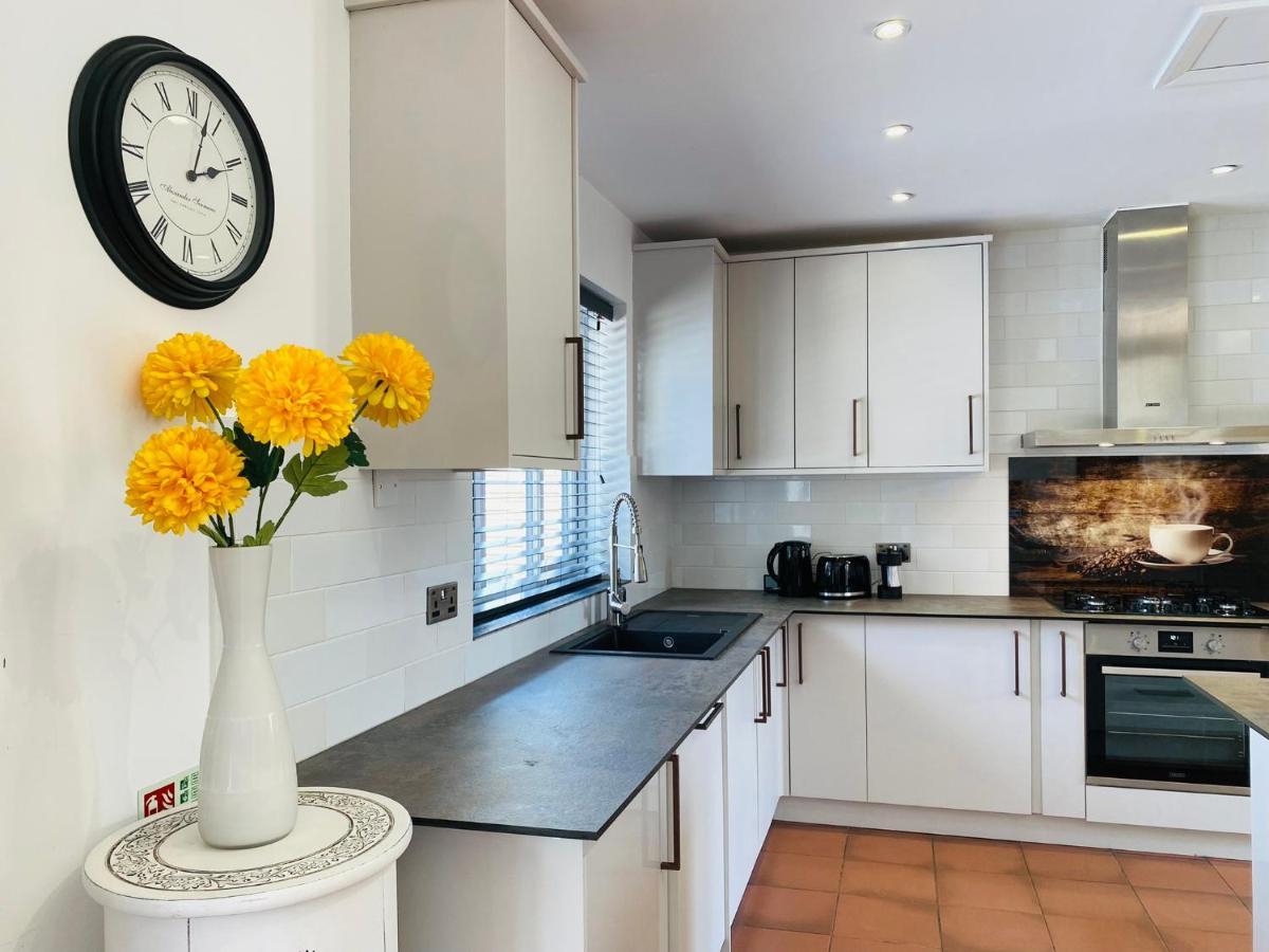 5 Bedroom Bungalow Ascot Racecourse Екстер'єр фото