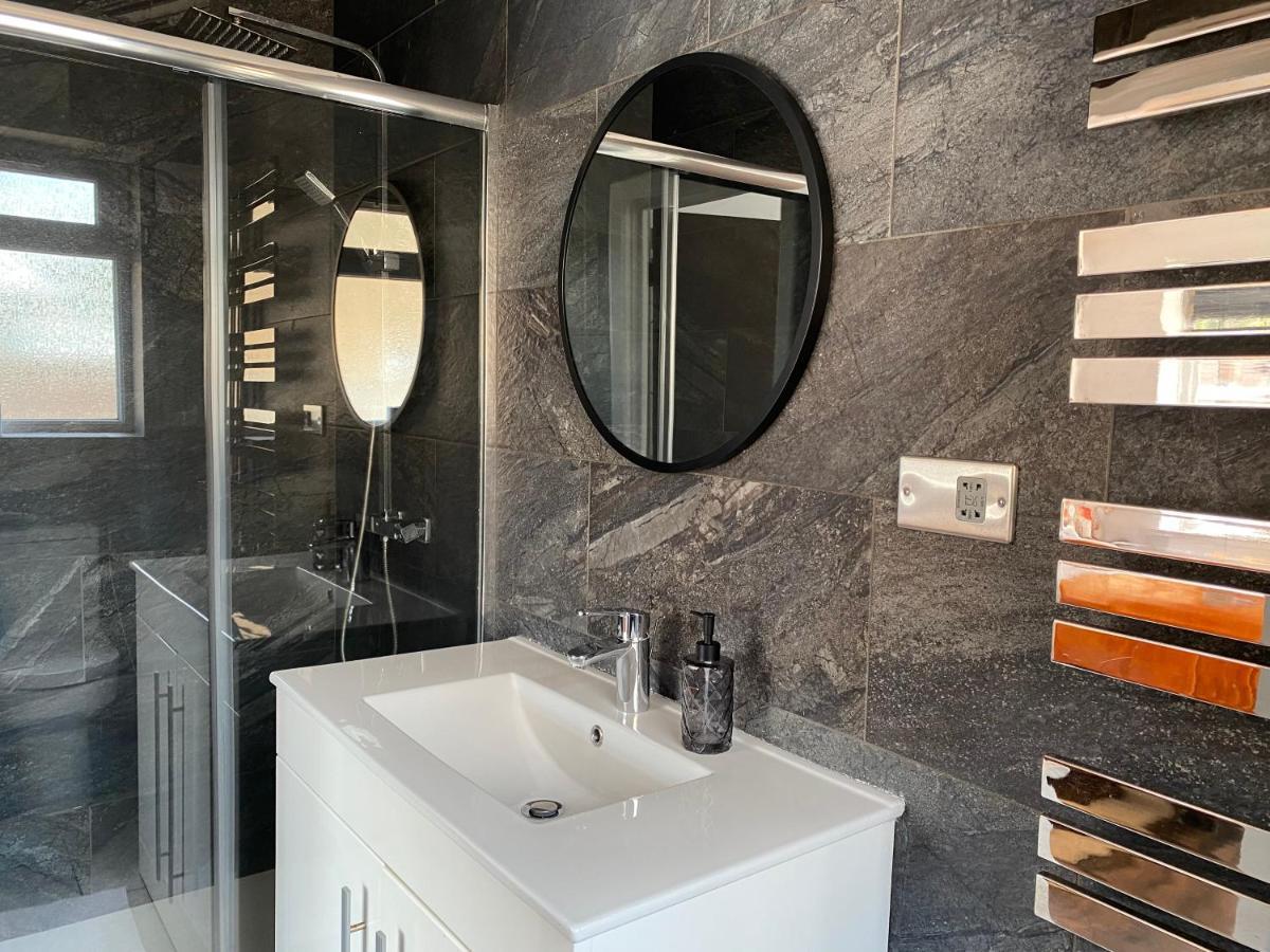5 Bedroom Bungalow Ascot Racecourse Екстер'єр фото